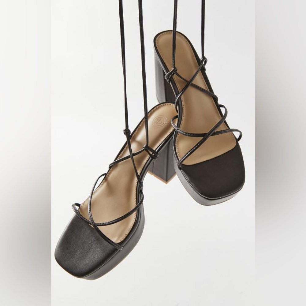 Pacific Strappy Heel - Picture 2 of 2